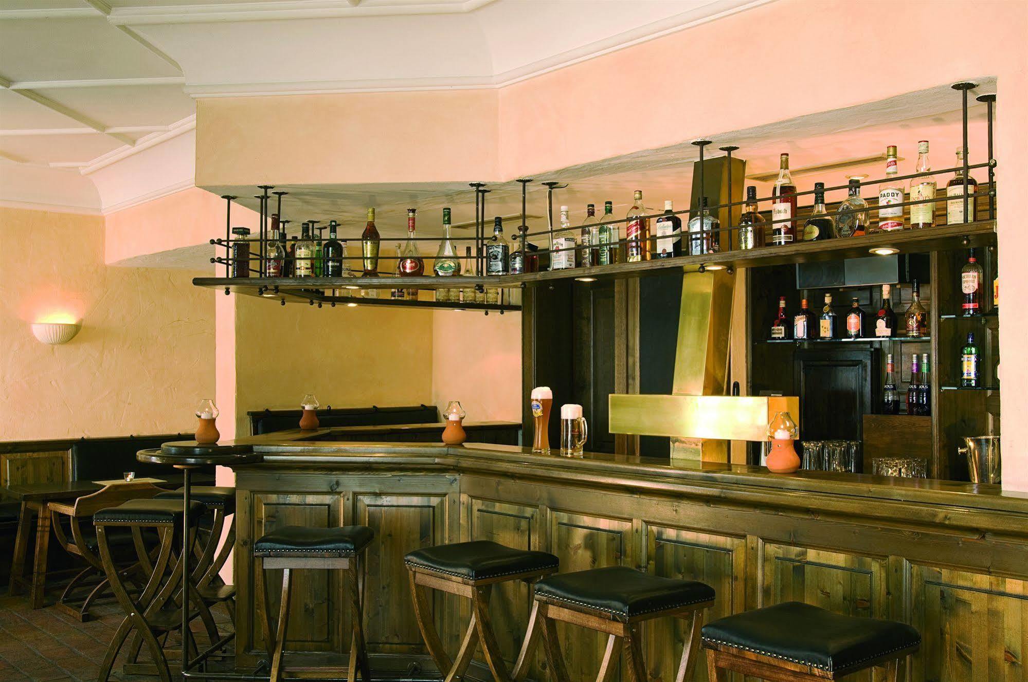 NH Klösterle Nördlingen Restaurant foto